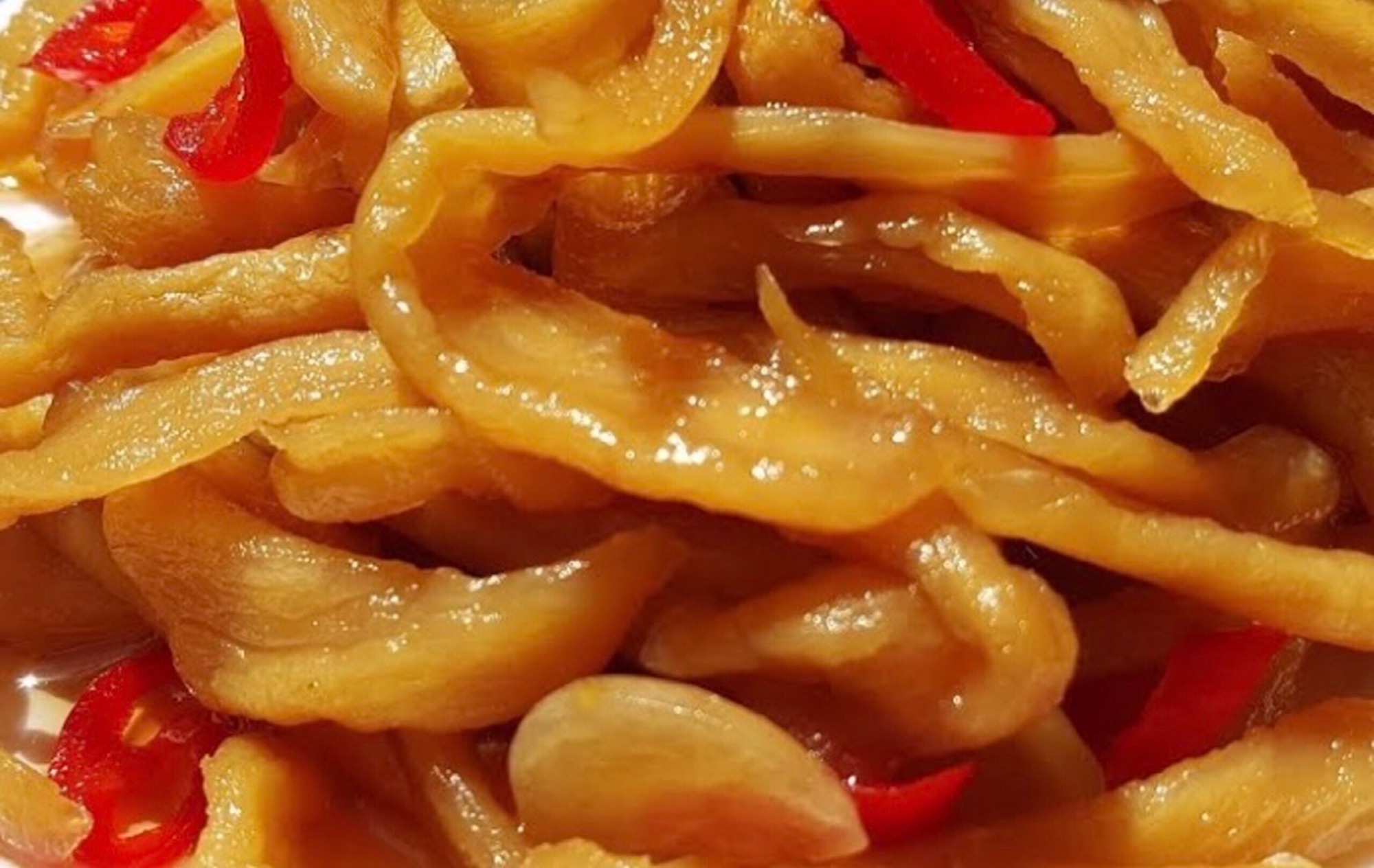 Củ cải khô ngâm chua ngọt