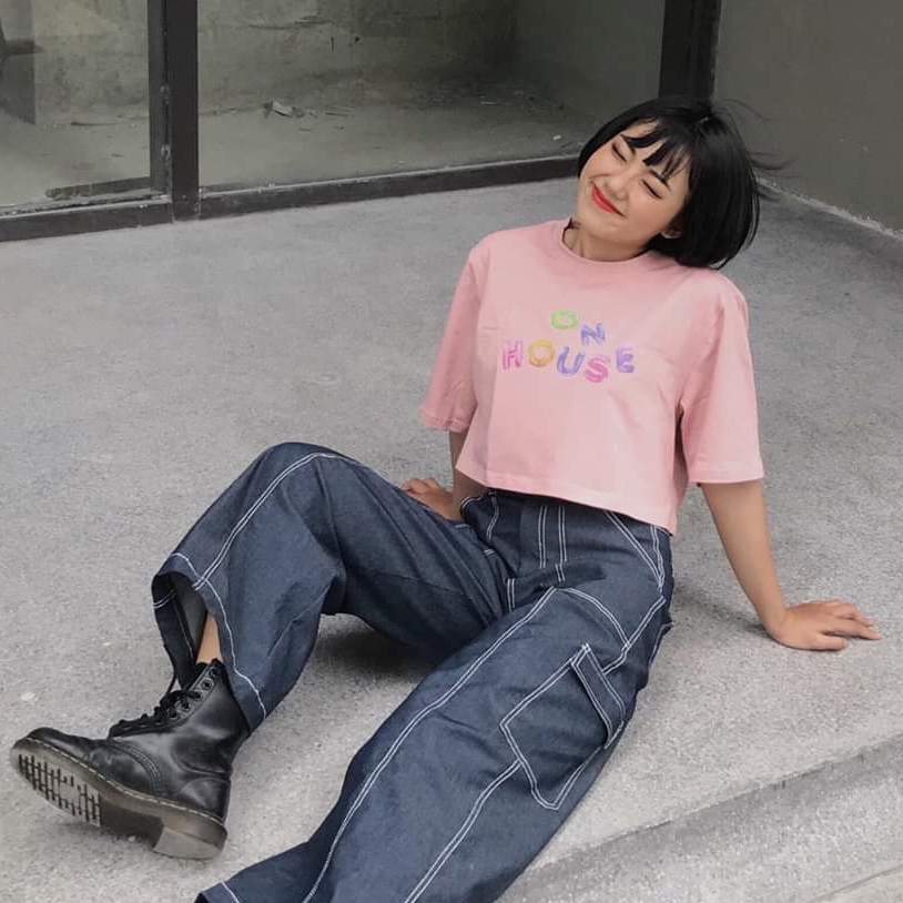 Áo croptop Nữ màu Hồng nhạt (in ON HOUSE)