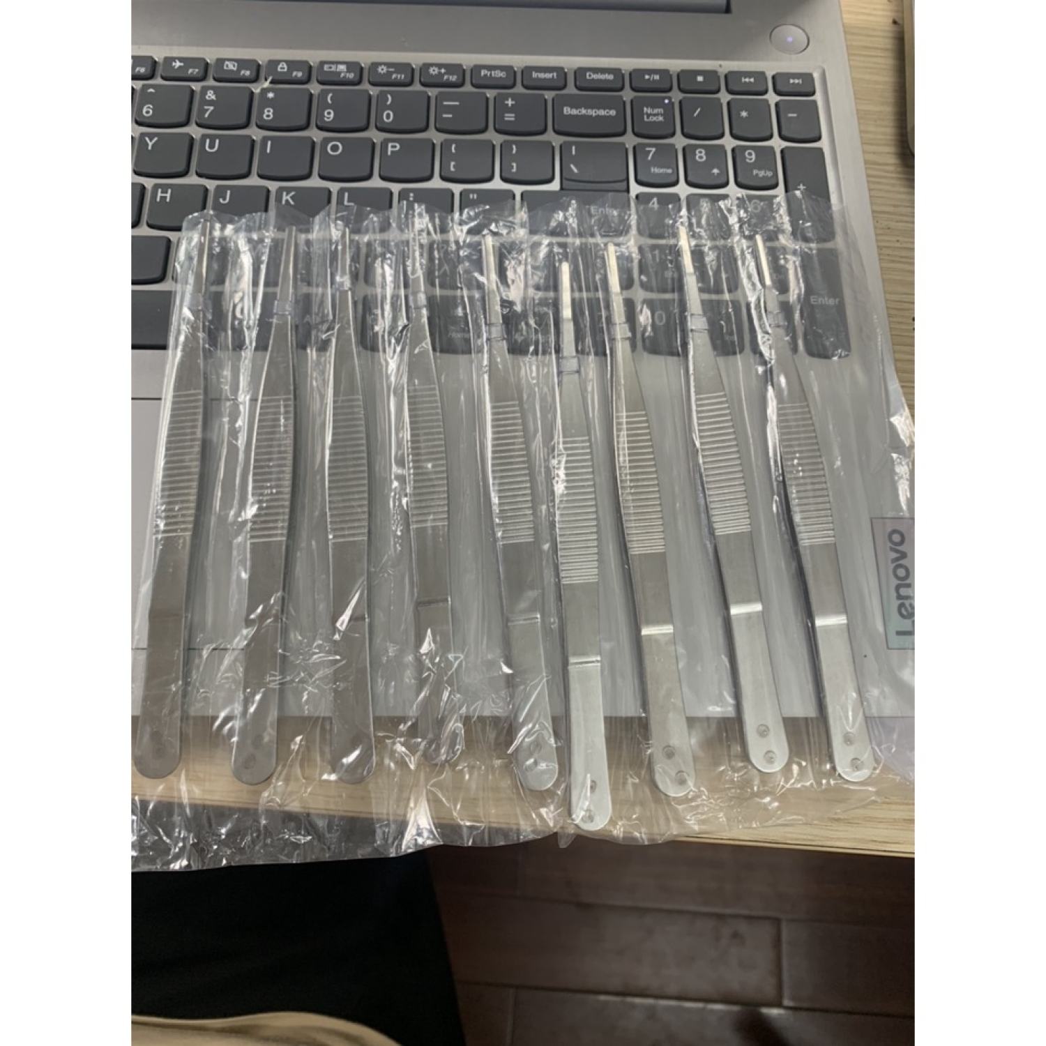 Nỉa (kẹp) y tế sai 16 cm
