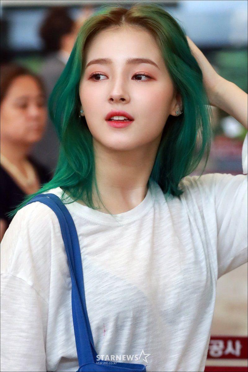 Kpop MOMOLAND Lomo Card