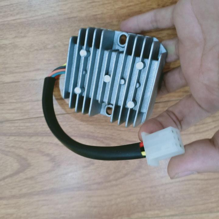Sạc độ ắc quy cho xe máy ATTILA
