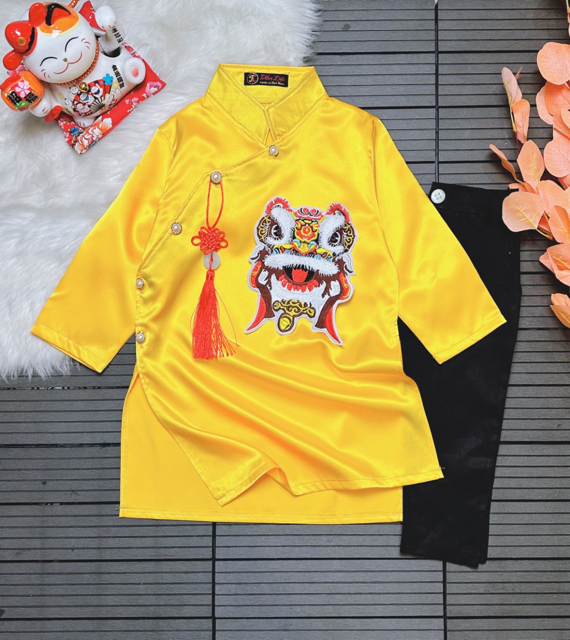 AO DAI CACH TAN HINH THIU