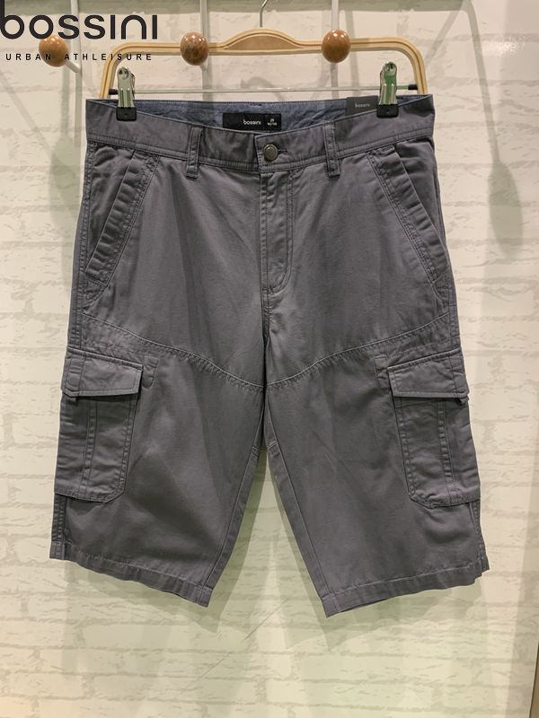Quần short kaki có túi hộp 2 bên nam Bossini 611216000