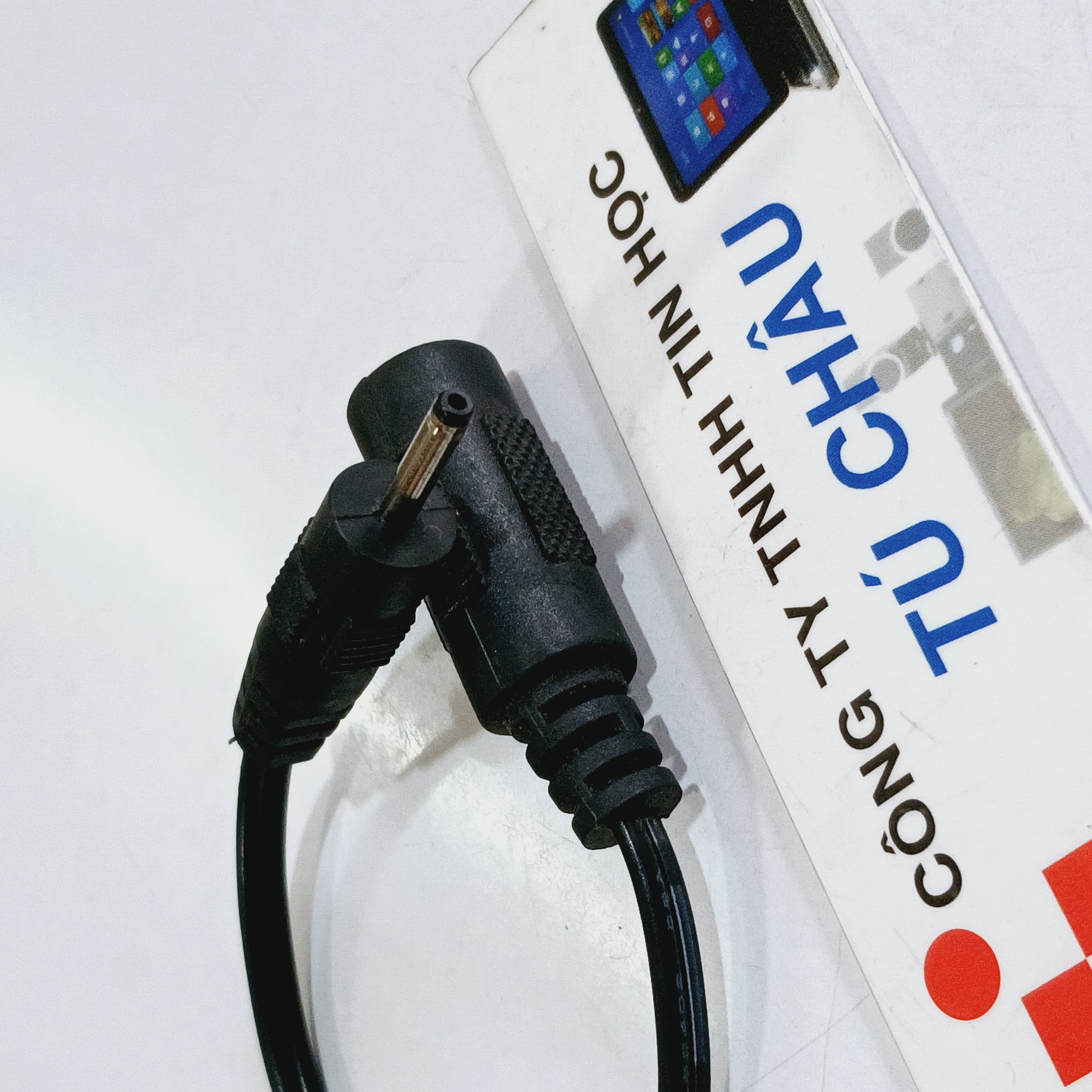 Cáp nguồn DC ra đầu