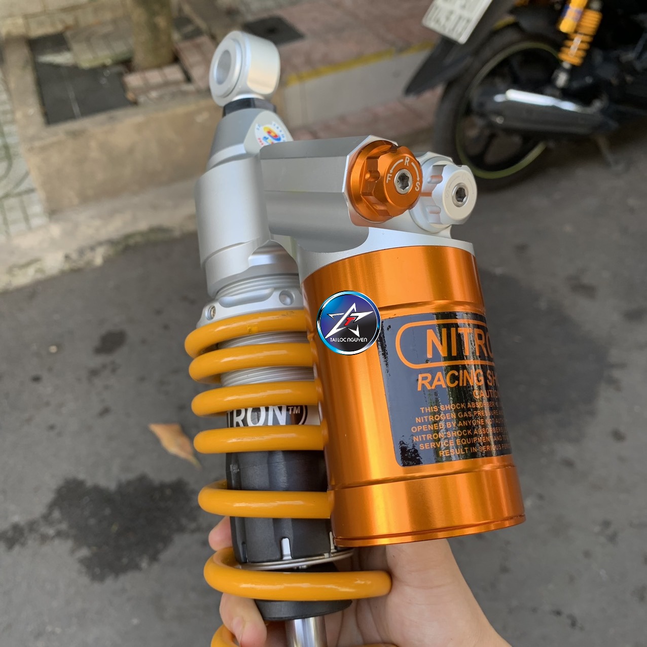 PHUỘC KIỂU NITRON CHO HONDA VARIO/VISION/CLICK 330MM