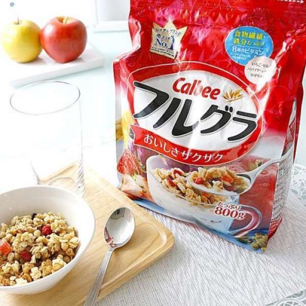 Ngũ cốc hoa quả Calbee Nhật Bản 750g