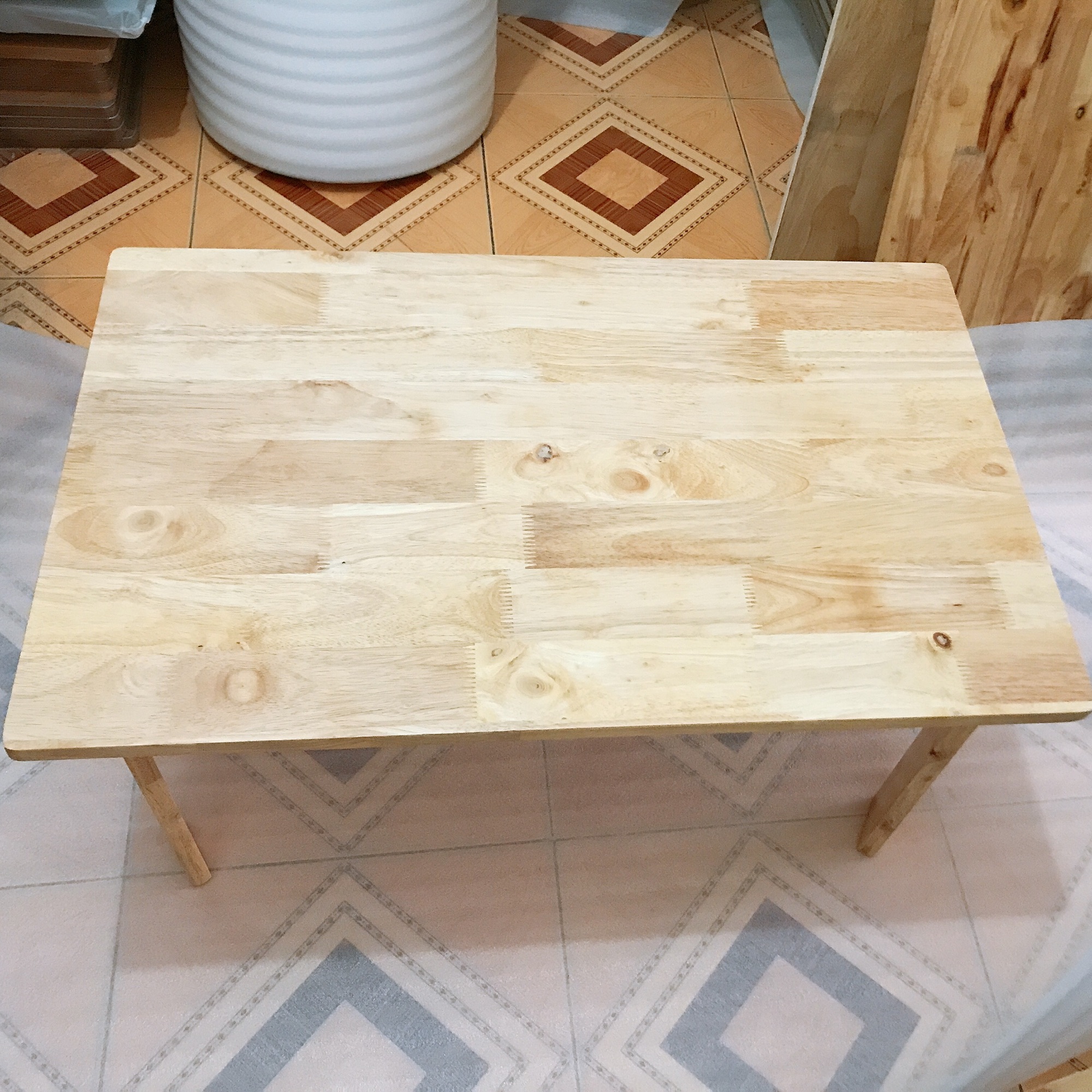 Bàn Gỗ, Chân Gỗ Gấp (R:50cm, D:70cm, C35cm)