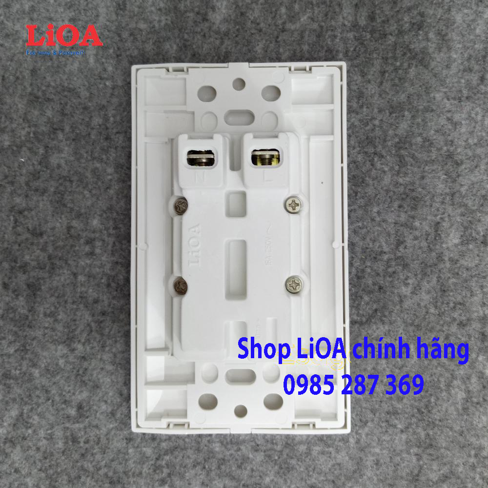 Ổ cắm điện ba 2 chấu 16A LiOA (3520W)