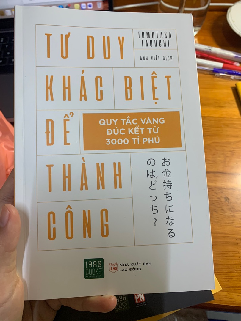 Tư duy khác biệt để thành công (quy tắc vàng đúc kết từ 3000 tỷ phú)