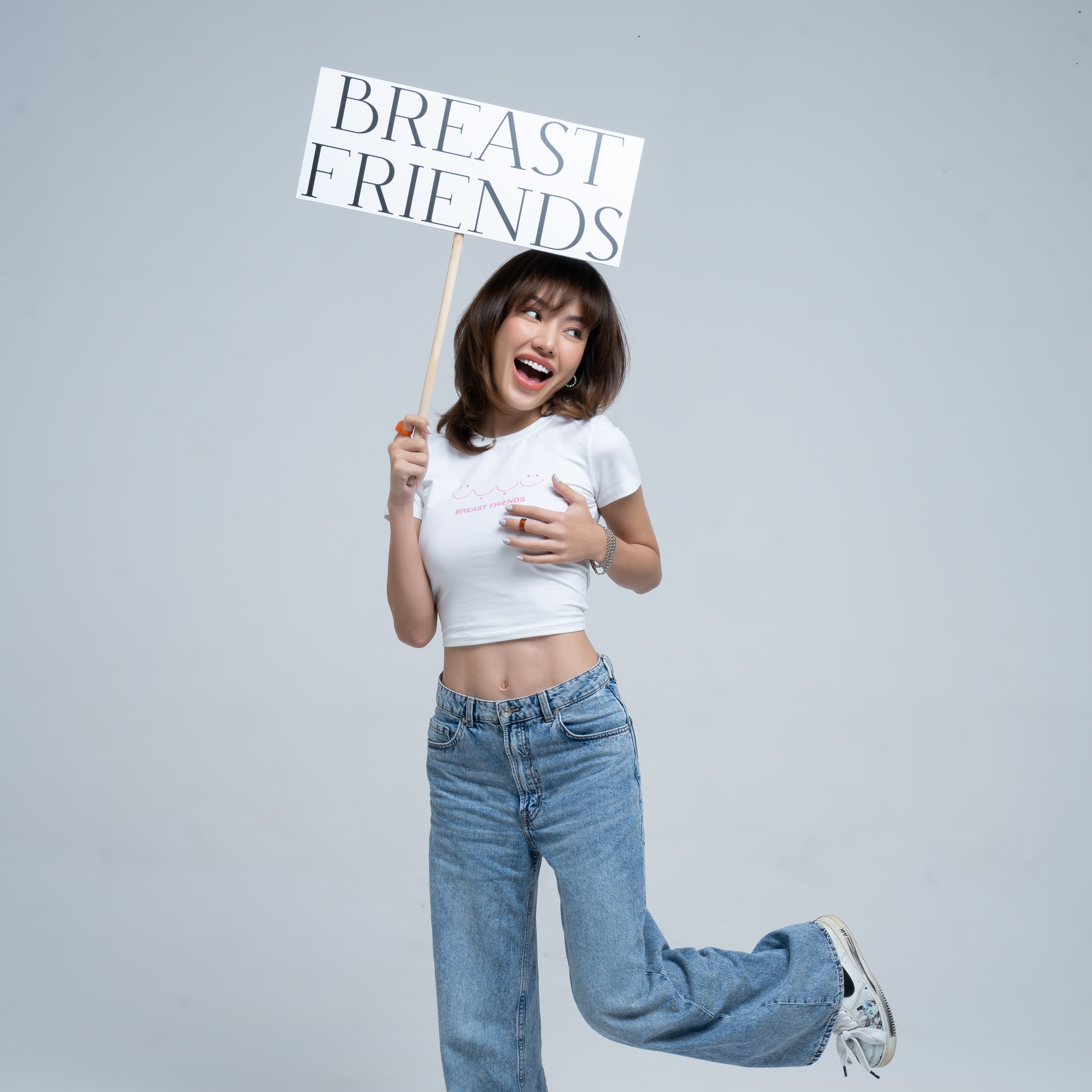 Áo crop top Breast Friends Daphale