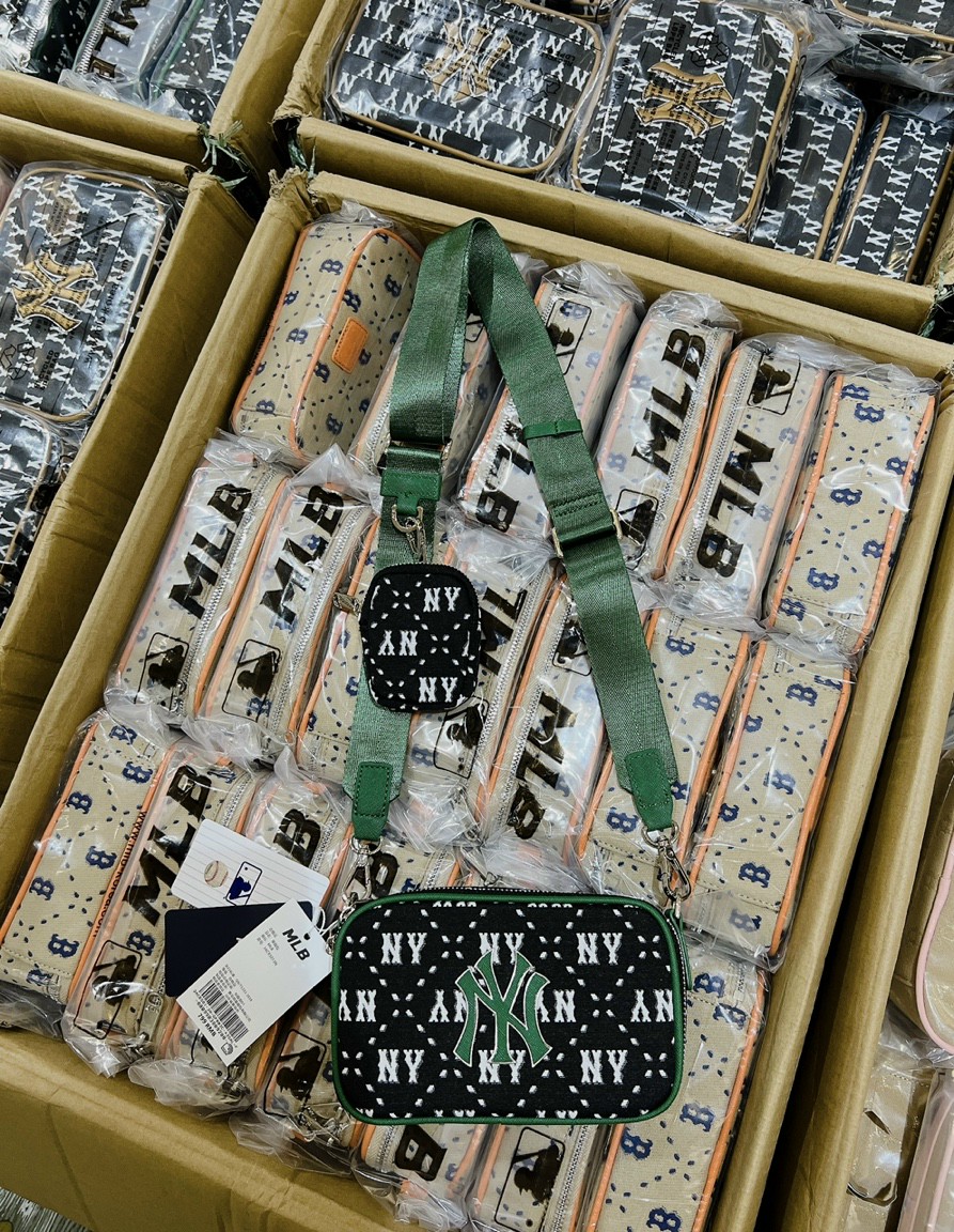 túi đeo chéo MLB. mẫu mới Size :20cm * x 16 cm