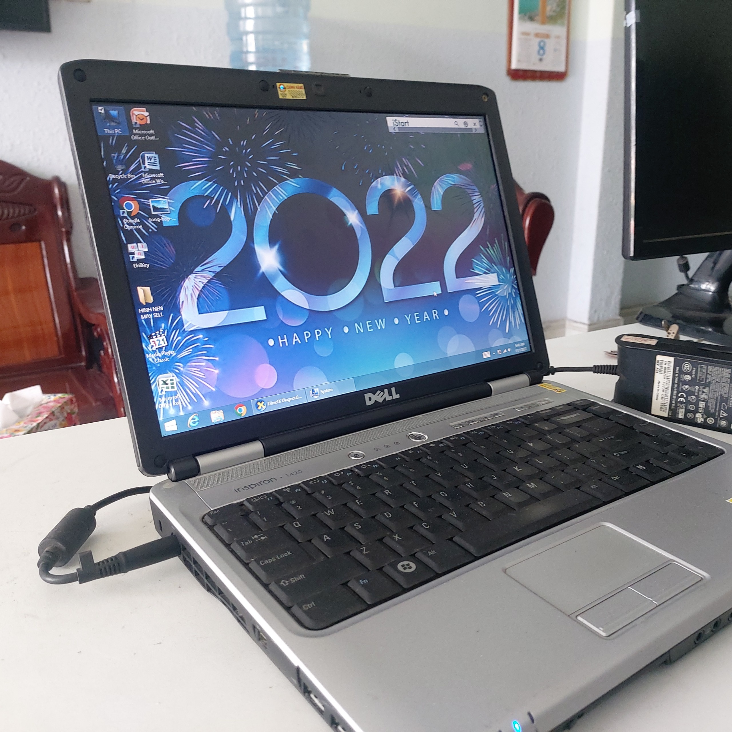 Laptop Dell 2022 inspiron 1420 ram 4Gb ổ cứng 120Gb Windows 8 bảo hành 7 tháng làm việc văn phòng, học tập ok