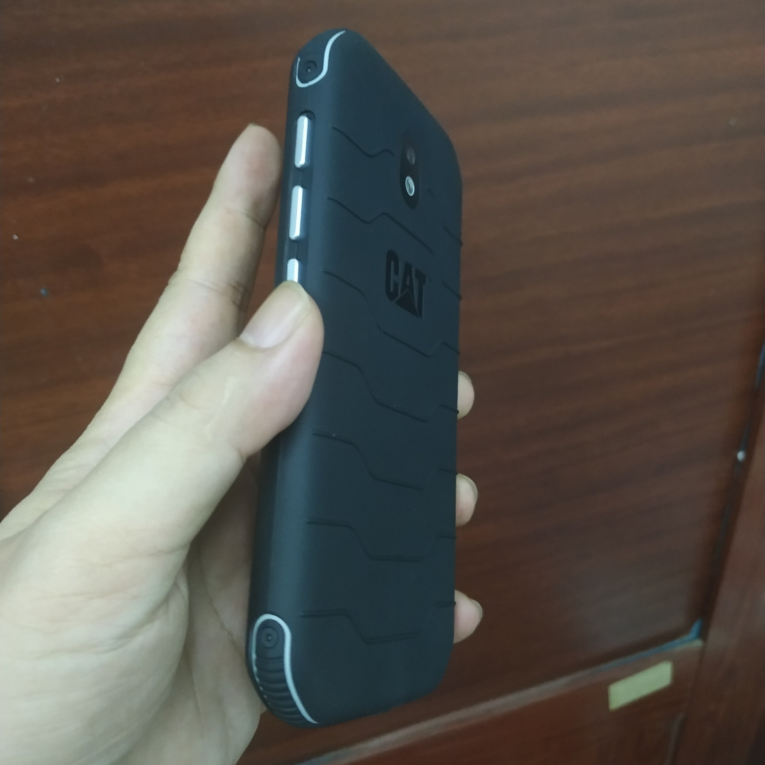 (MỚI 100% - HAI SIM) Điện thoại HAI SIM: CAT S42 (SẢN XUẤT 2021)