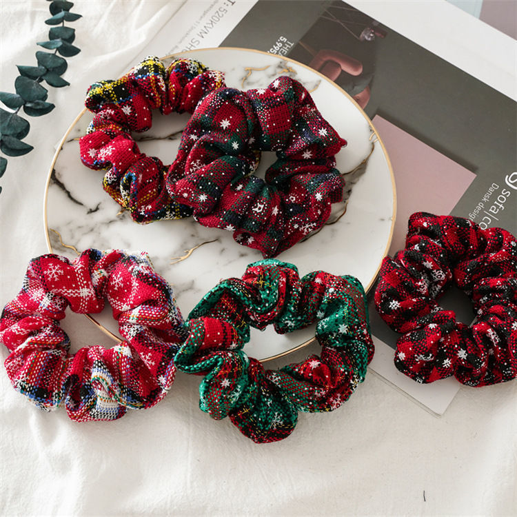 [HCM]Dây cột tóc vải scrunchies họa tiết giáng sinh - UniLabel