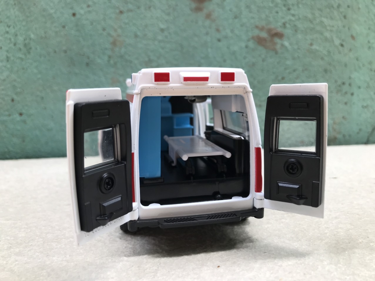 [HCM]Mô hình xe Cứu thương Printer new 1:32