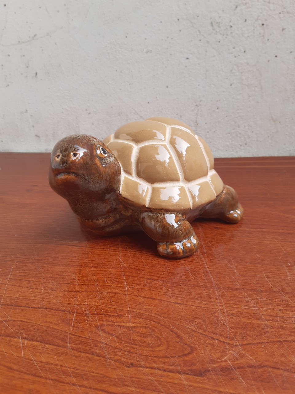 Gốm sứ rùa con men vàng cao 15 cm