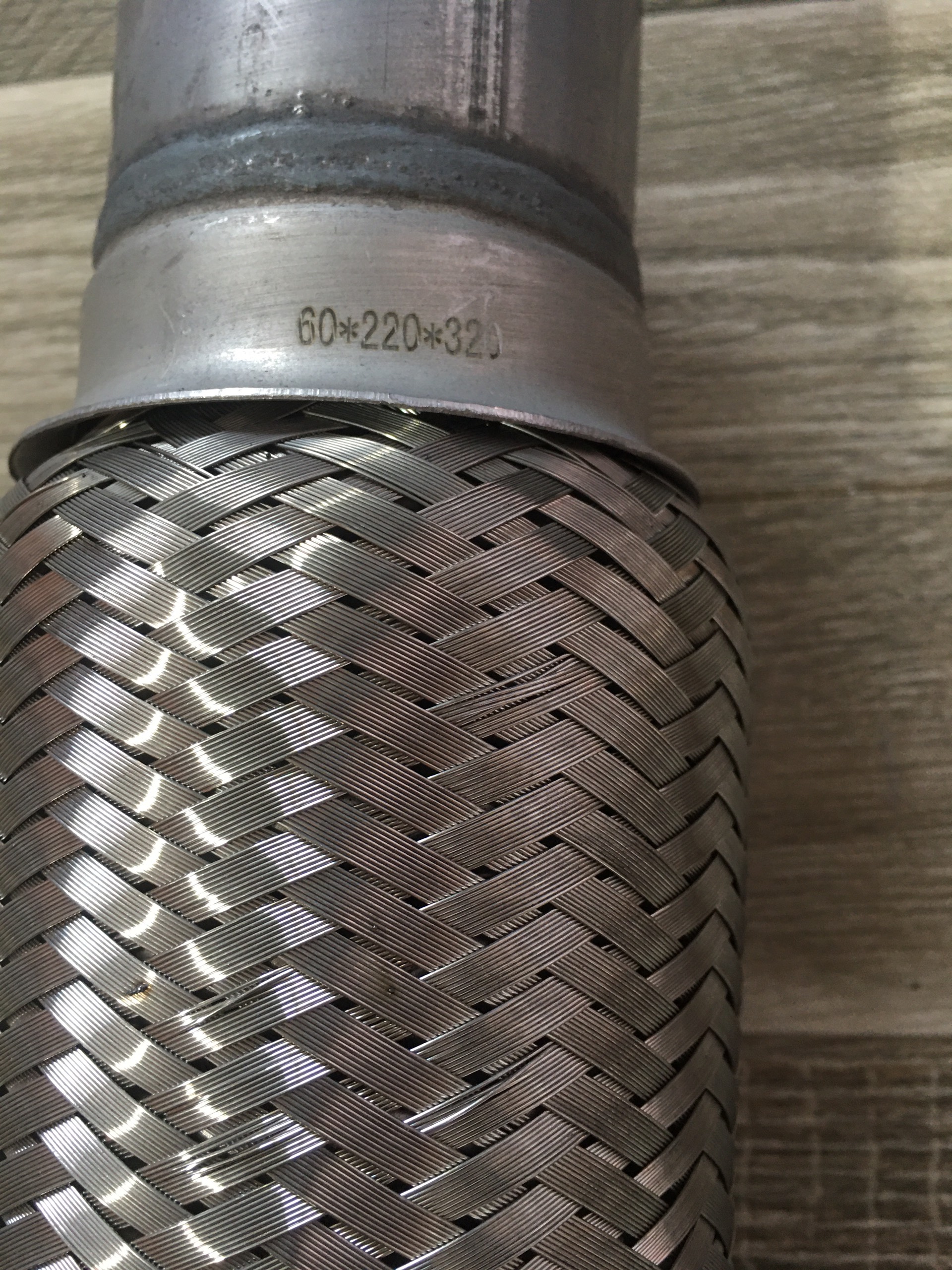 Phụ kiện ô tô: Cổ xả mềm 60/22/32