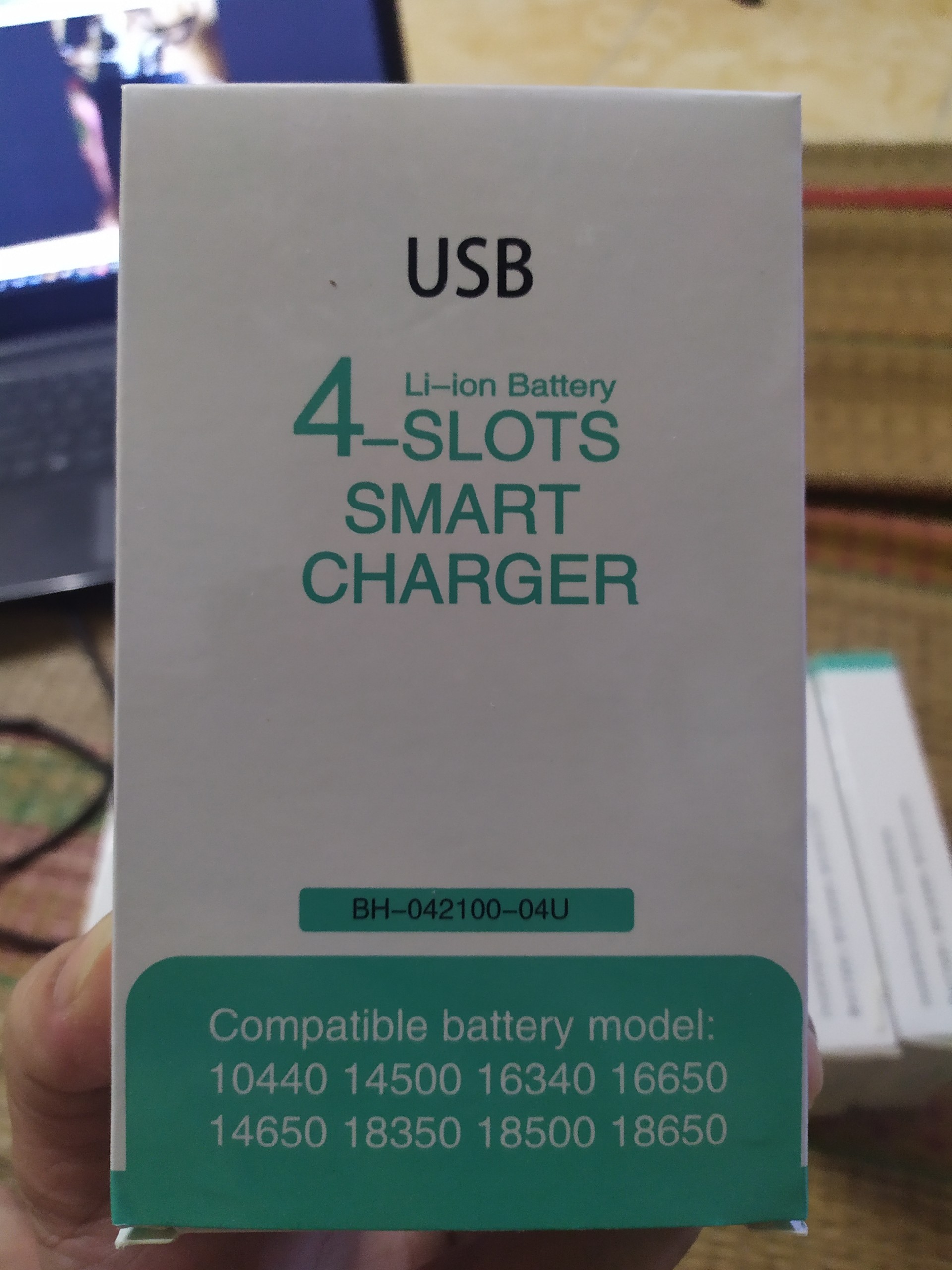 SẠC PIN 18650 CỔNG USB ĐA NĂNG