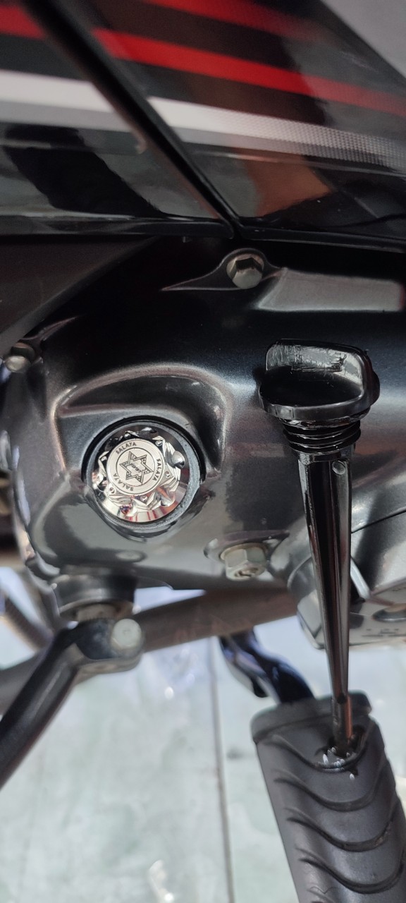 Ốc nắp nhớt inox salaya