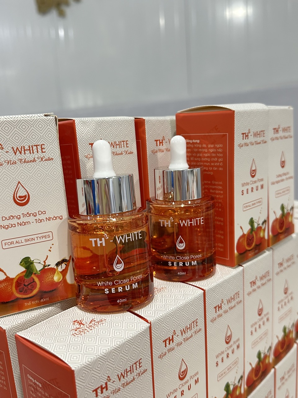 Serum trắng da se khít lỗ chân lông TH-White 40ml