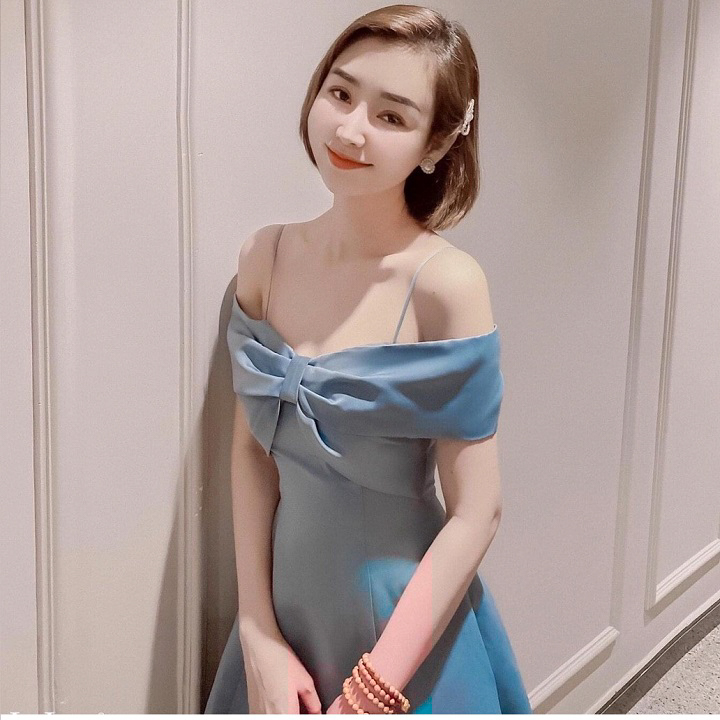Đầm trễ vai mặc dự tiệc