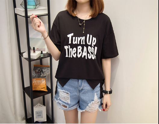 Áo thun nữ turn up the bass