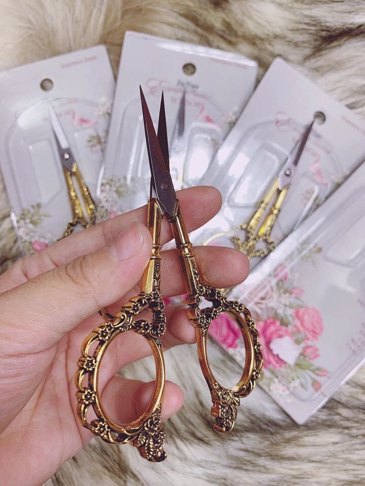 Kéo cắt fom móng hoàng cung