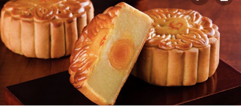 Bánh trung thu thập cẩm Đậu Xanh Hai Trứng - MOONCAKE SIÊU SẠCH , NGON & BỔ DƯỠNG ( hộp 2 bánh x 80gr)