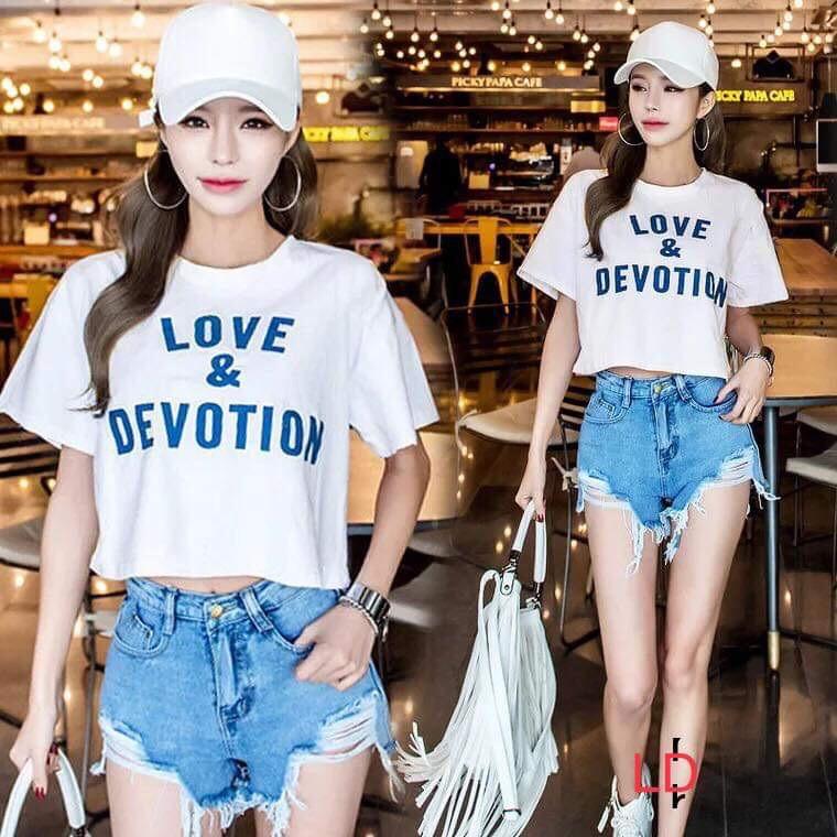 Áo croptop Love chữ ngực LDU0519
