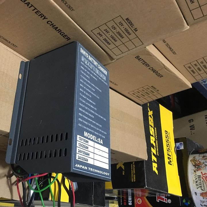 Sạc ắc quy tự ngắt SANYO 24V-200ah