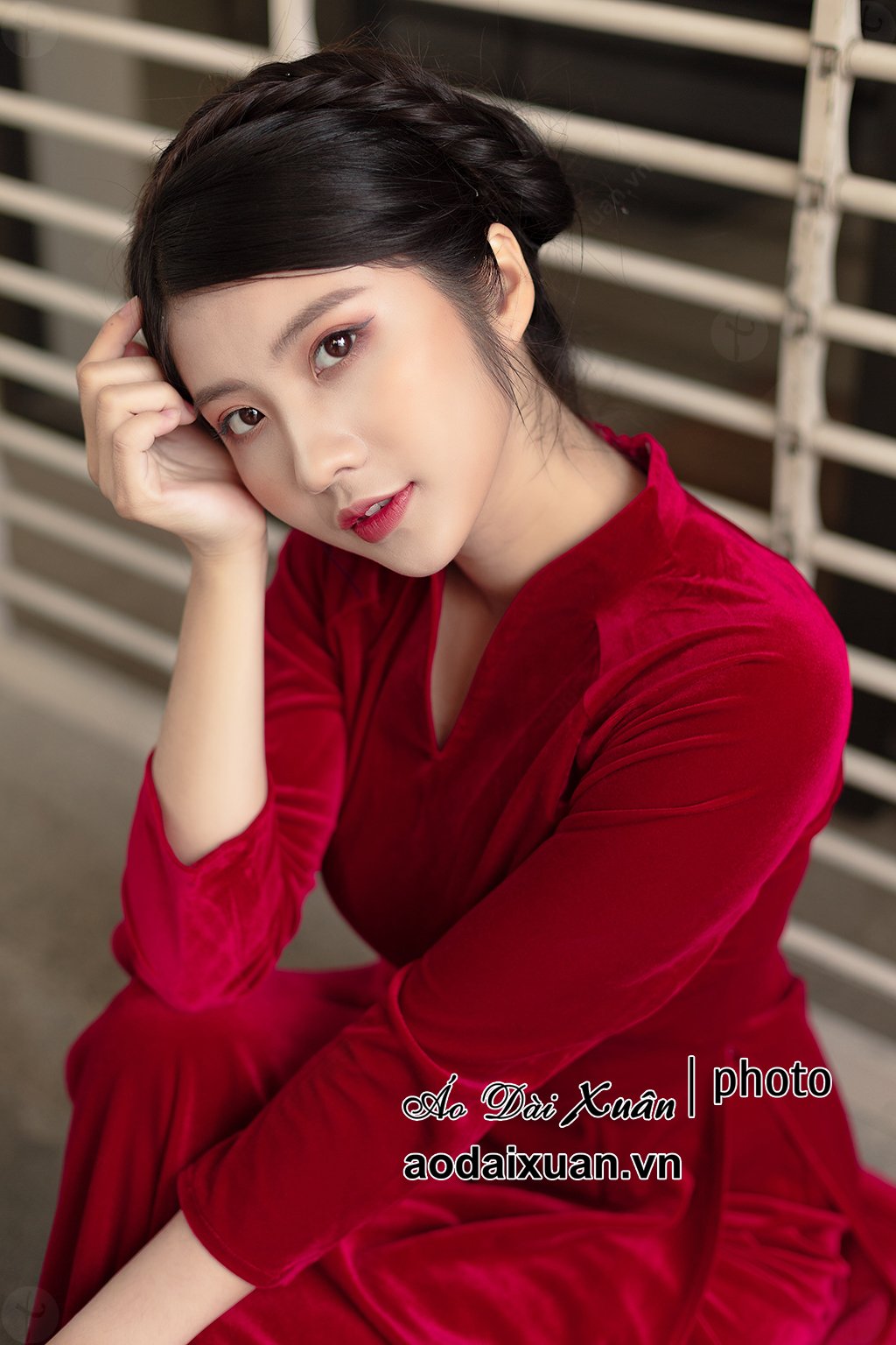 Áo dài nhung đỏ cách tân - 201208