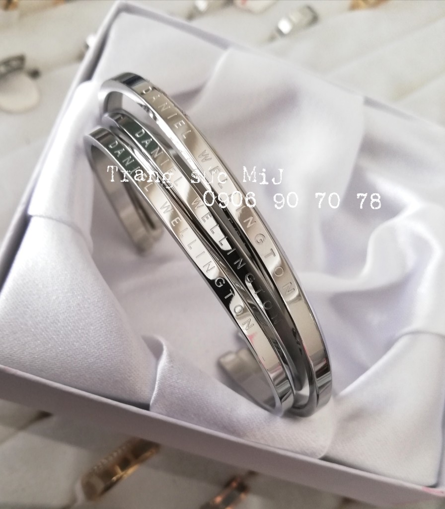 Vòng tay titan dạng hở trắng không đen vĩnh viễn