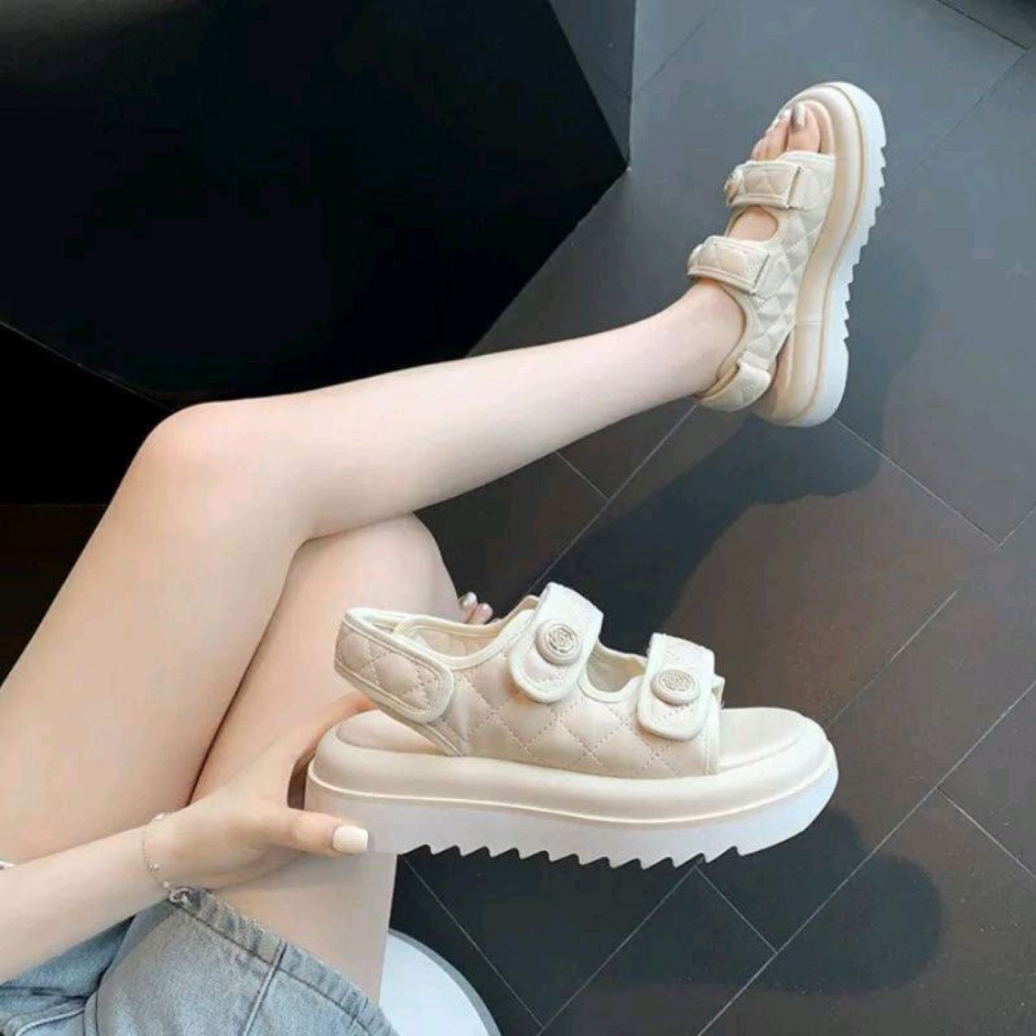Giày Sandal hoa chàm đế bánh mì Xăng đan hoa trà đế răng cưa 5cm