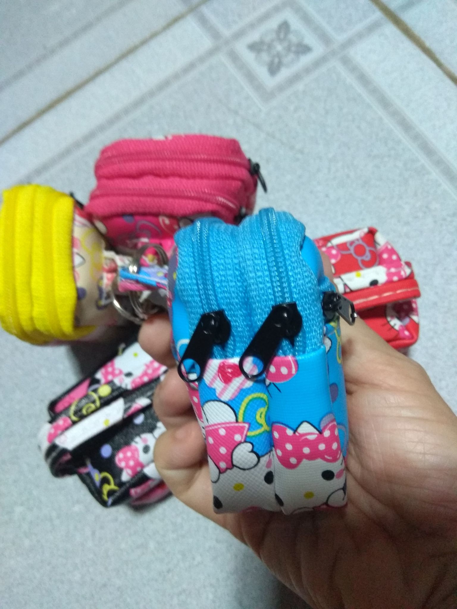 Móc khóa ( Set 2 cái)  hình hoạt hình nhiều màu sắc dể thương