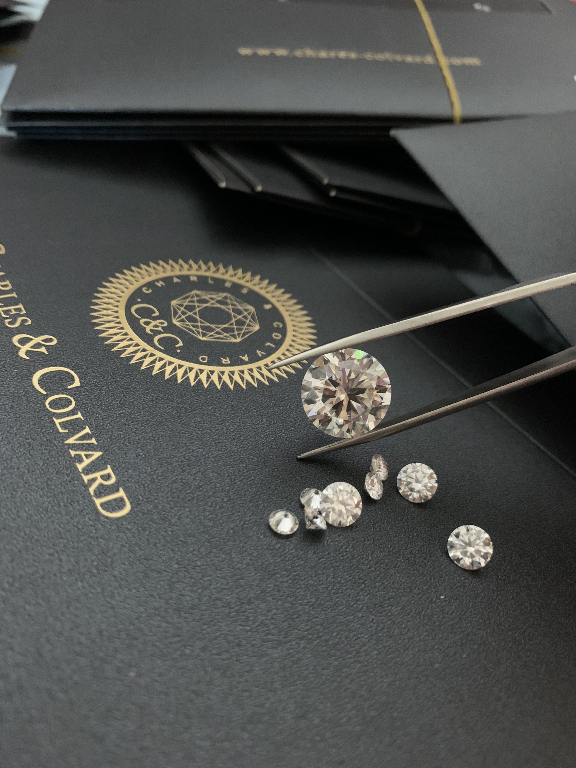 Moissanite 6.5 mm 1 carrat D VVS!
