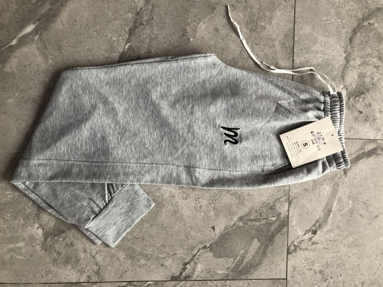 Quần Jogger Bom Bo Gấu Nỉ Da Cá