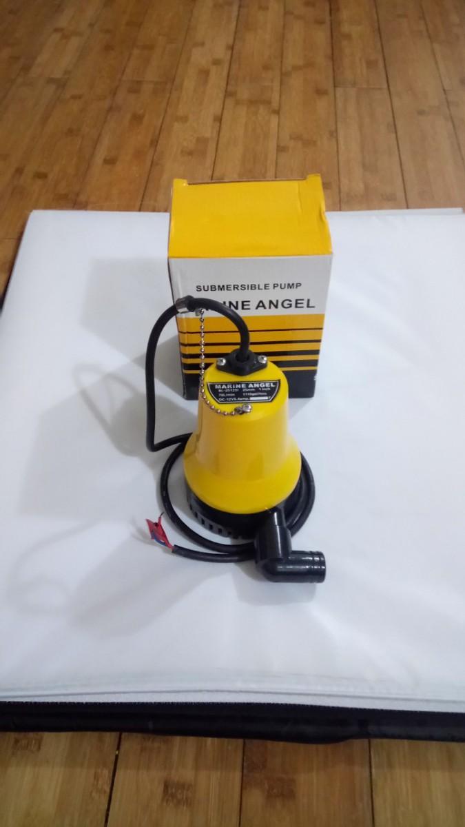Máy bơm nước 12v chìm