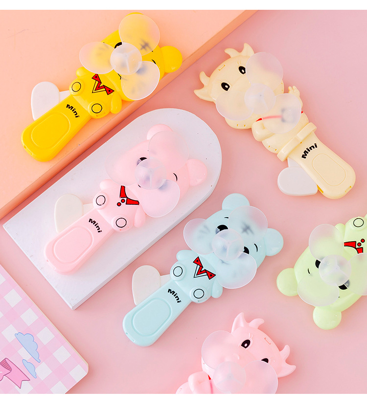 Quạt mini bóp tay dễ thương cho bé cầm chơi