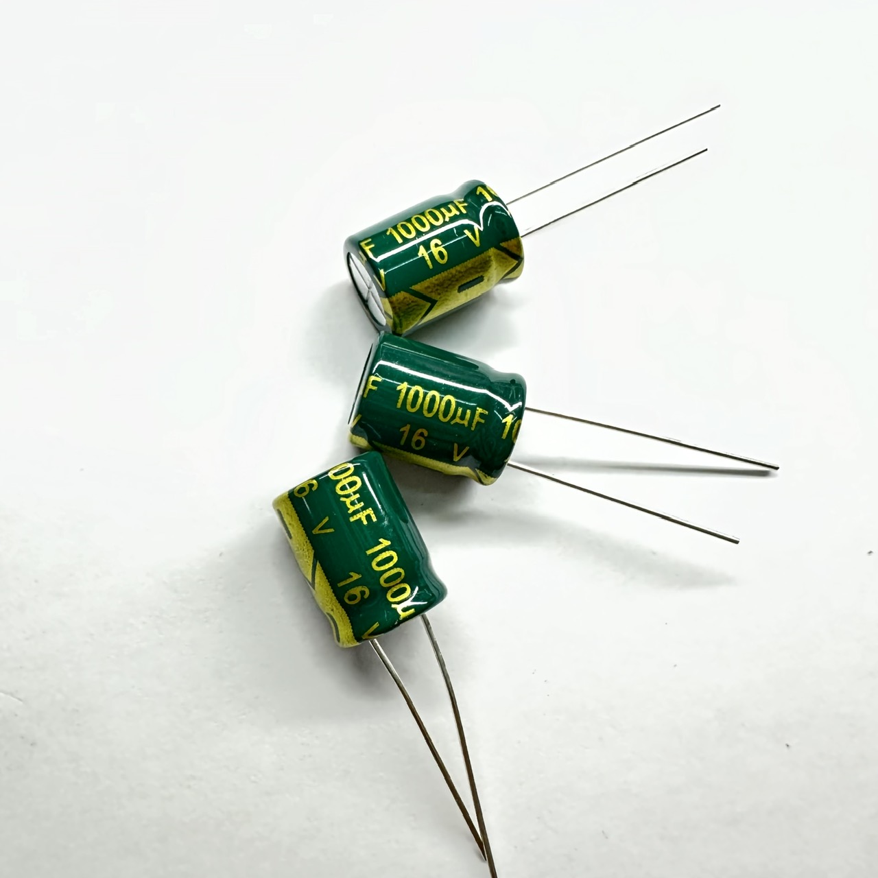 Tụ Hóa 16V tần số cao các loại - Tụ Điện Phân Cực
