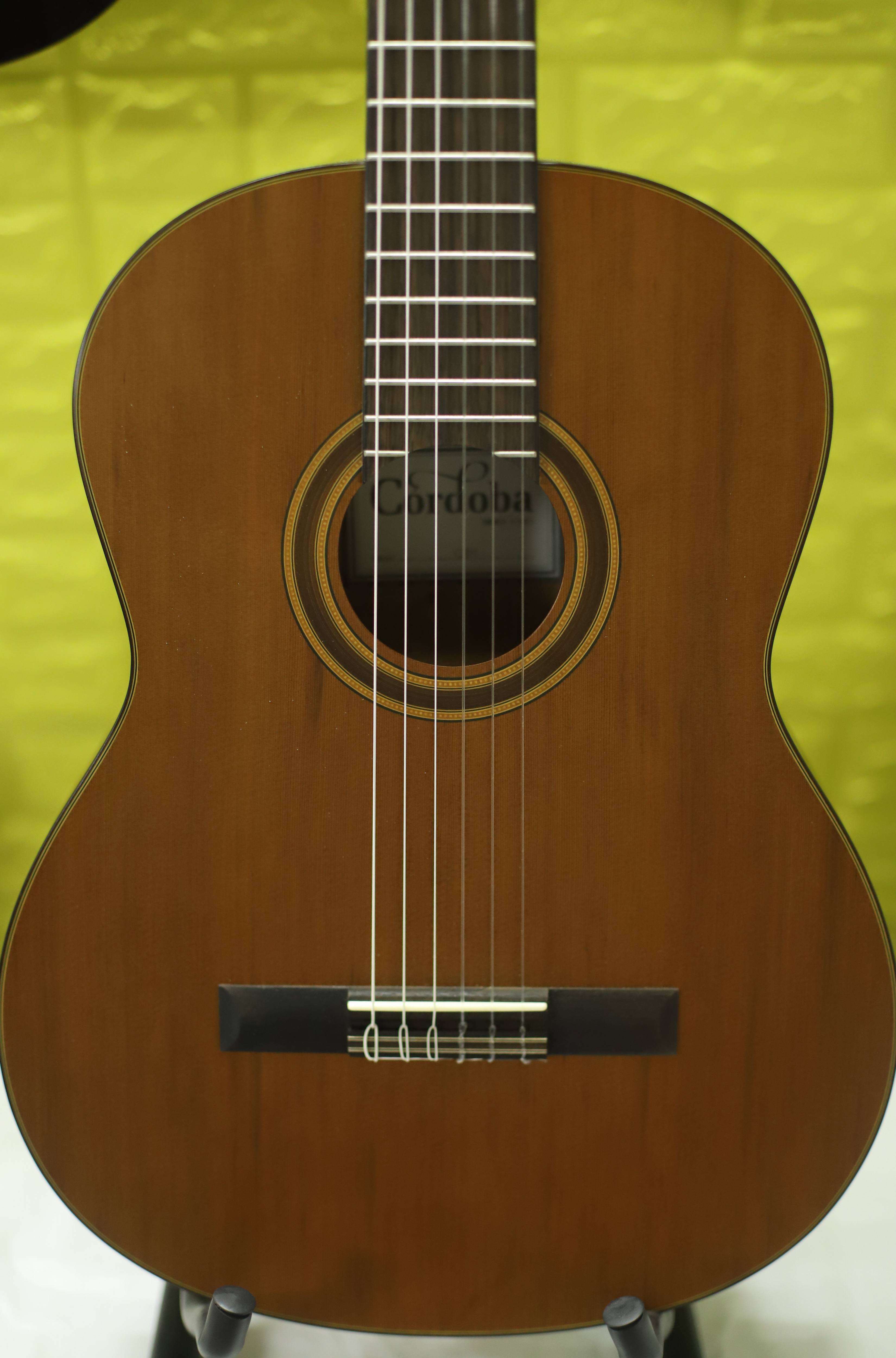 Đàn Guitar Classic Cordoba C3M ( tặng bao + 3 phím + capo )