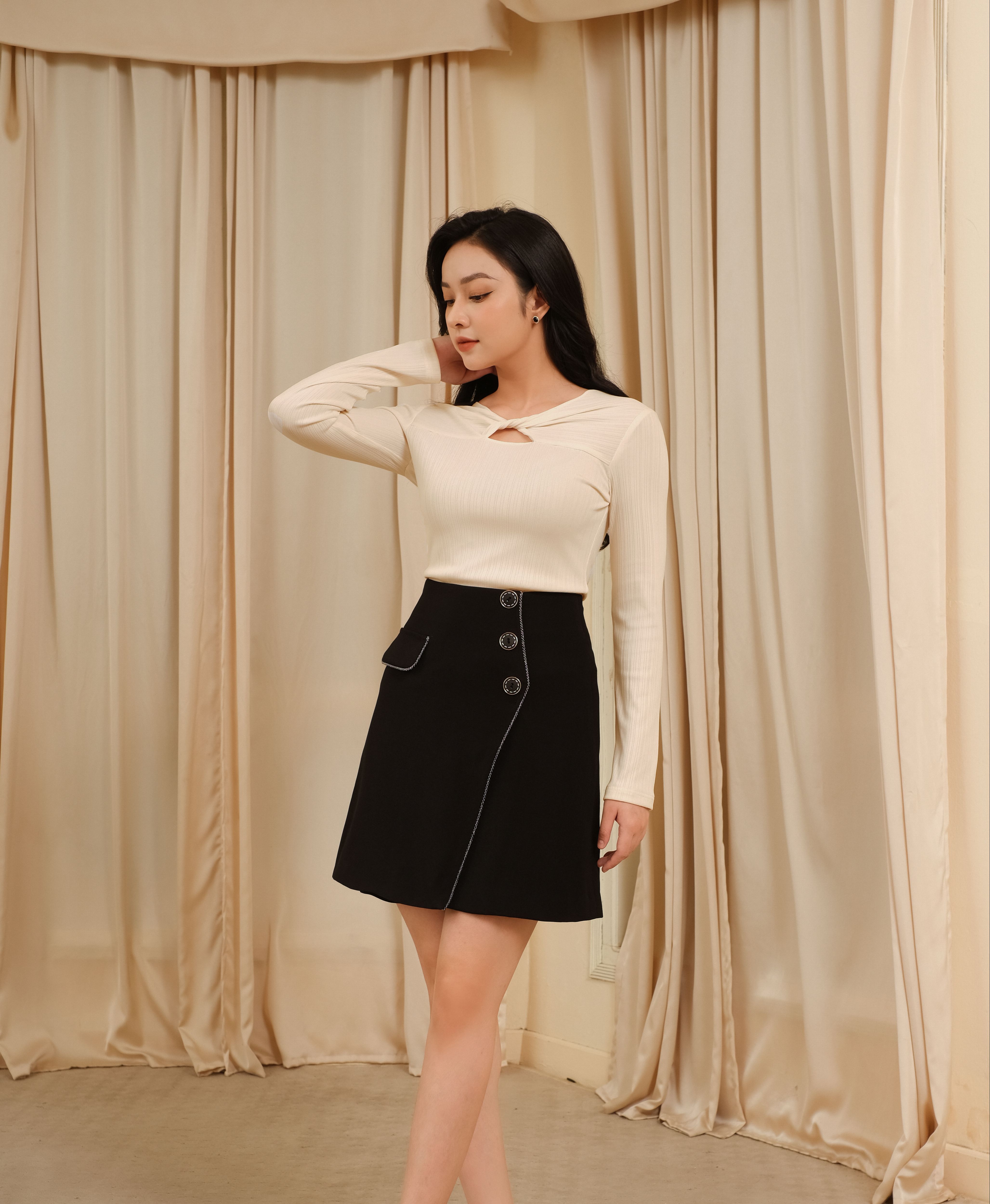 Maiimer - Áo thun cut out xoắn cổ Helen