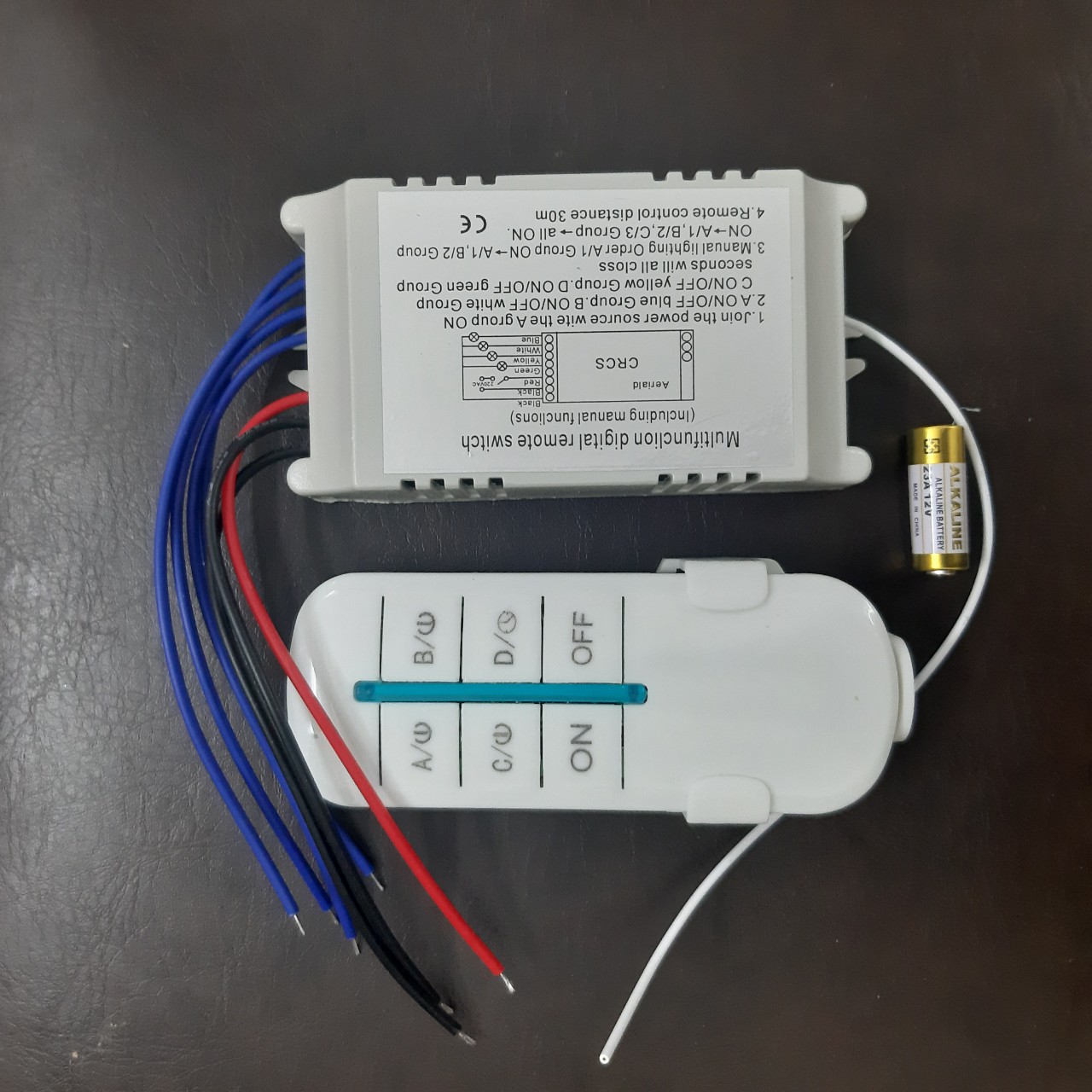 Công tắc điều khiển từ xa  rf 4 cổng (4 kênh 4 đèn)