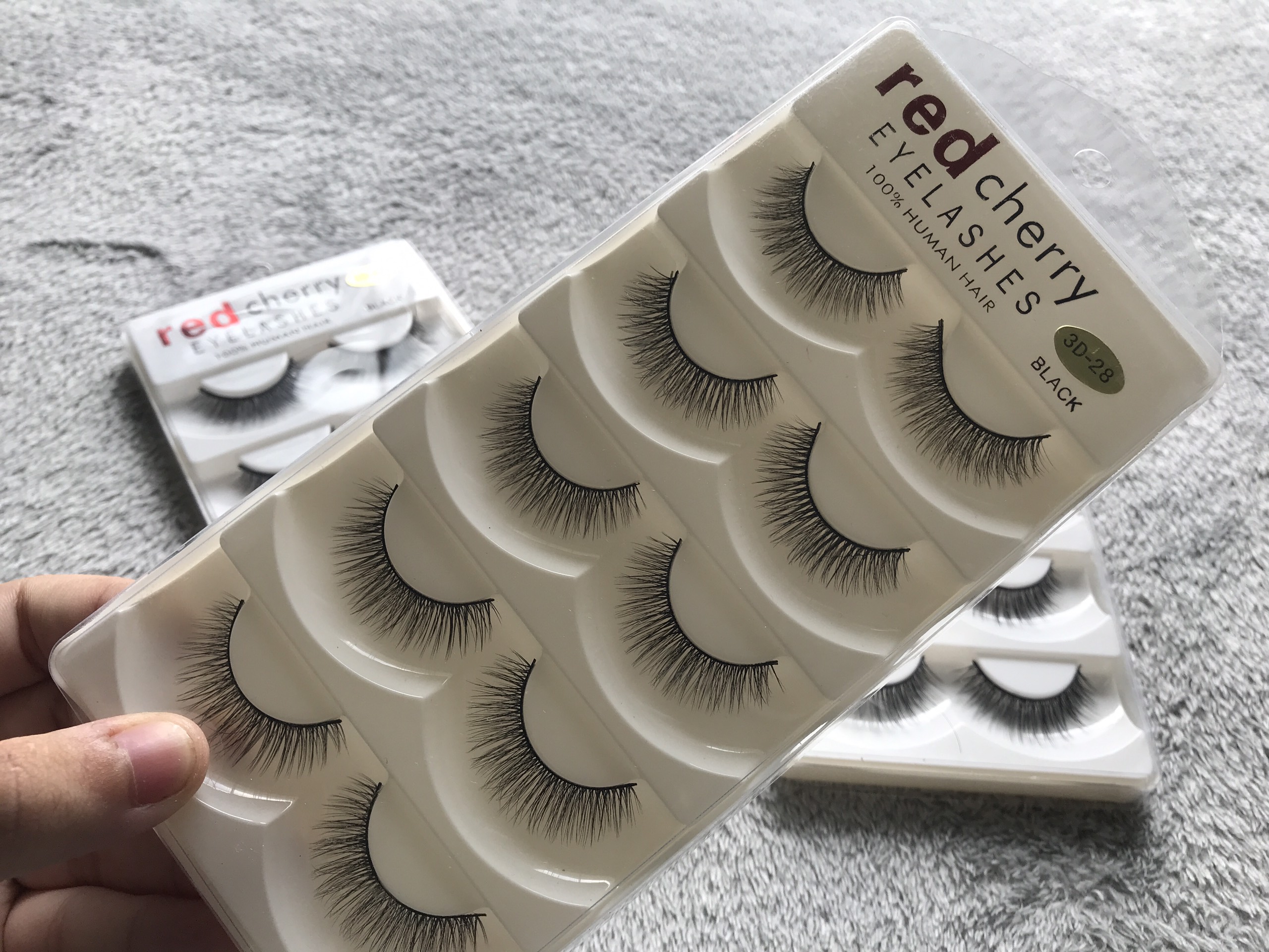 [HCM]Mi Giả Tự Nhiên Red Cherry 10 Chiếc