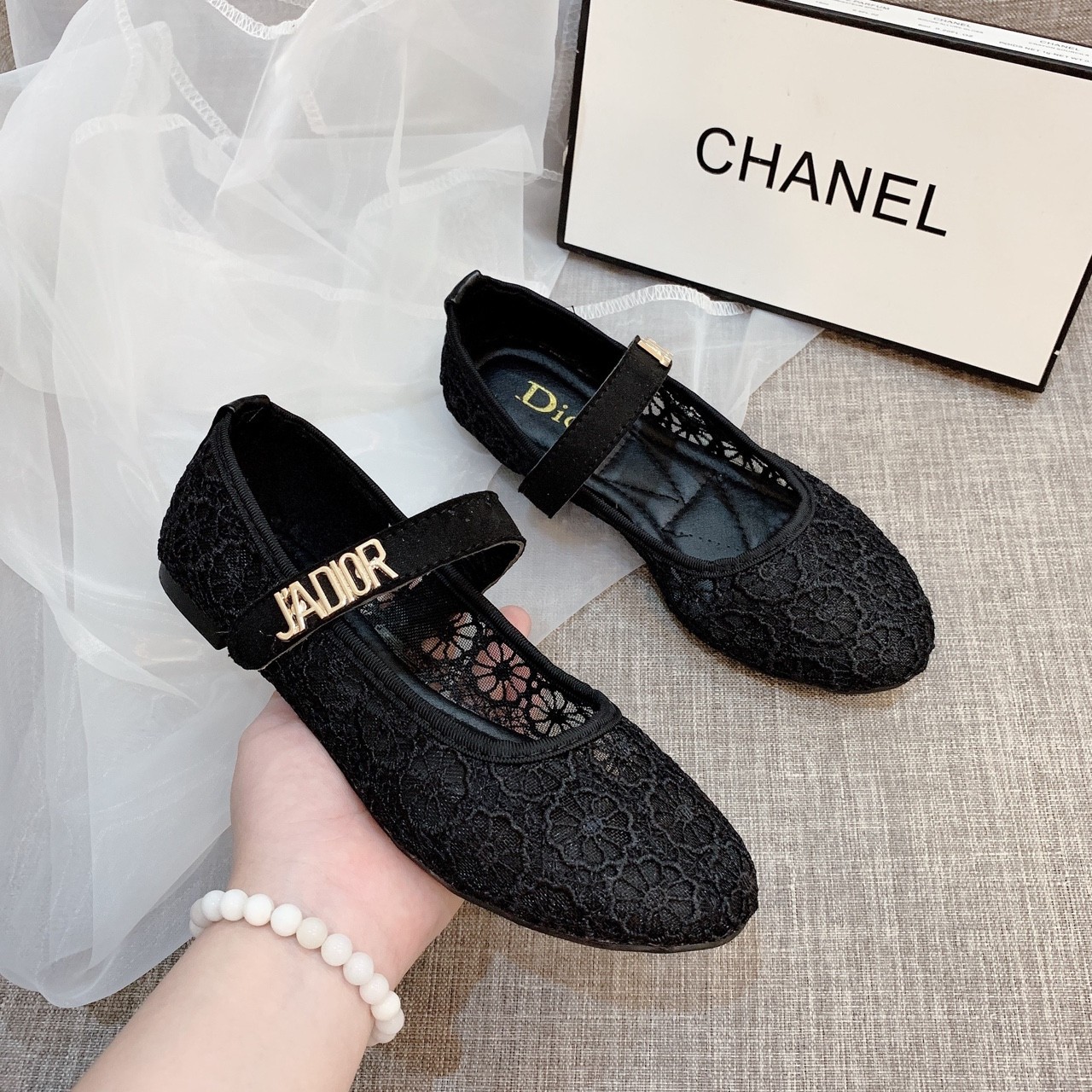 GIÀY SỤC LƯỚI CHẤM BI