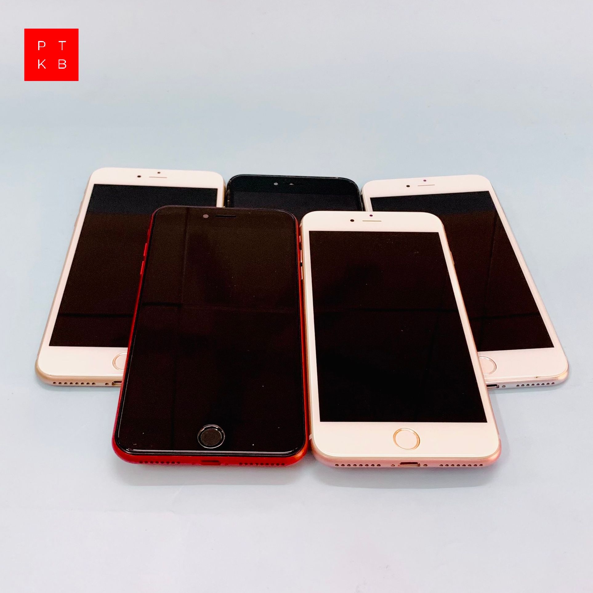 Mô hình trưng bày 7plus màu trắng, đỏ, đen, vàng, hồng