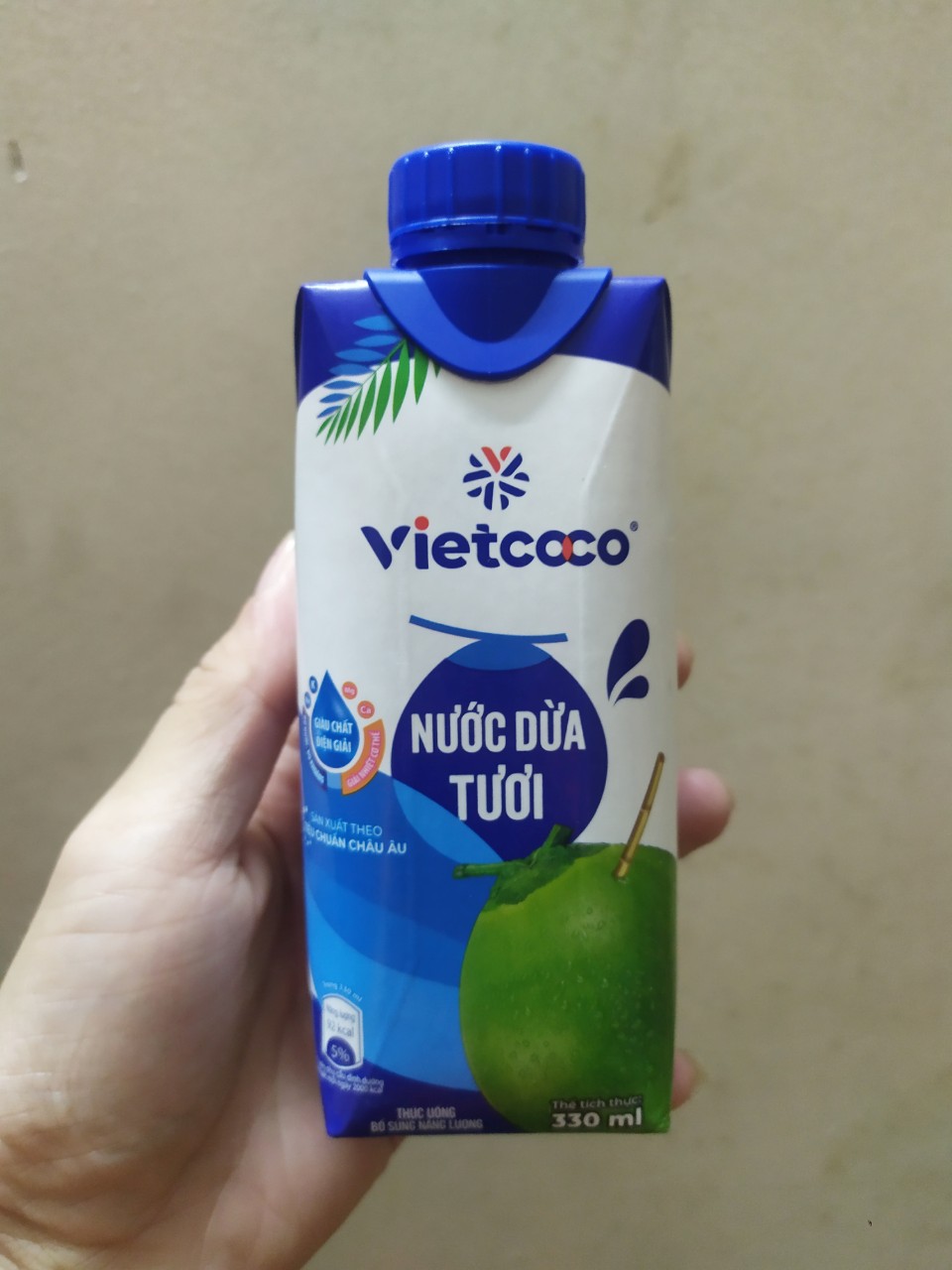 Nước Dừa Nguyên Chất Hộp 330ml Vietcoco