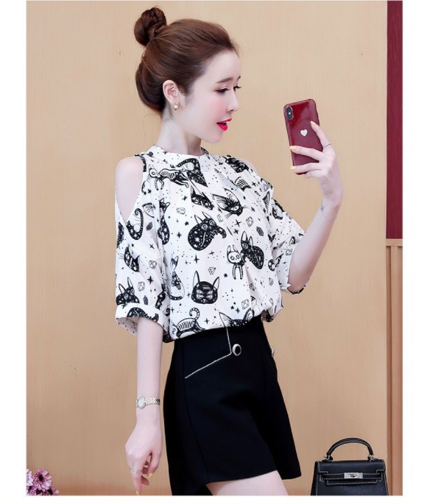 Áo kiểu họa tiết mèo khoét vai