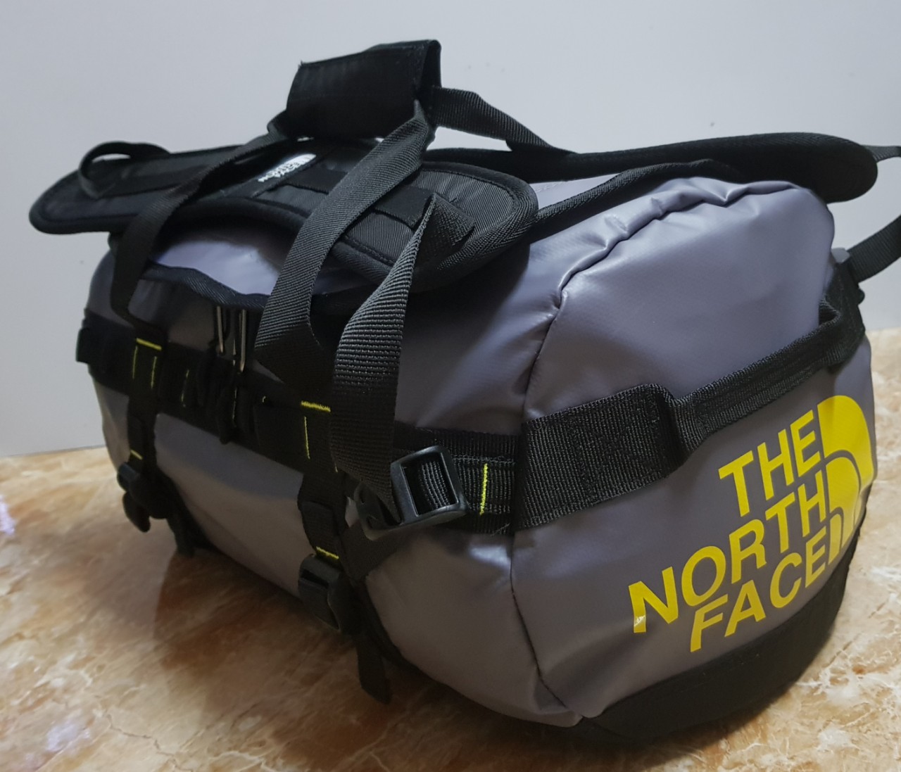 Balo chống nước thể tích 50 lit Base Camp Duffel