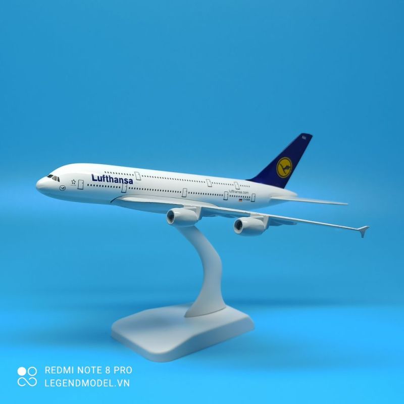 Mô hình máy bay Lufthansa Airlines