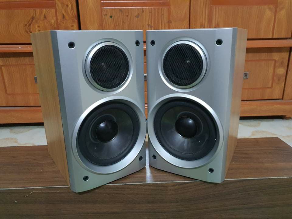 LOA AIWA M100